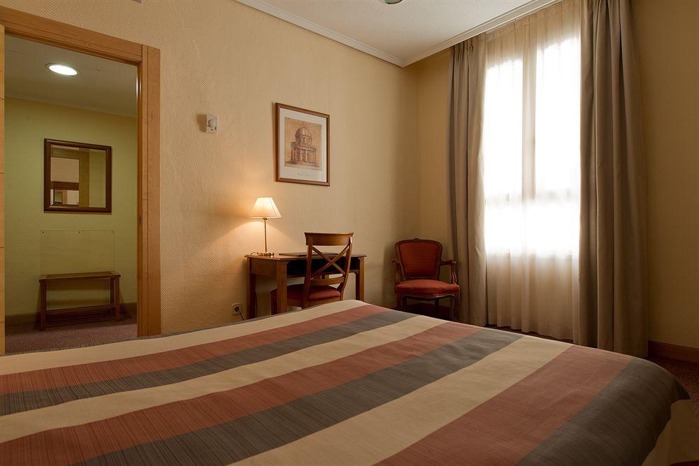 Hotel Mediterraneo Valensiya Dış mekan fotoğraf